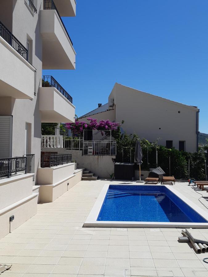 Apartment Lizzi. Τρογκίρ Εξωτερικό φωτογραφία