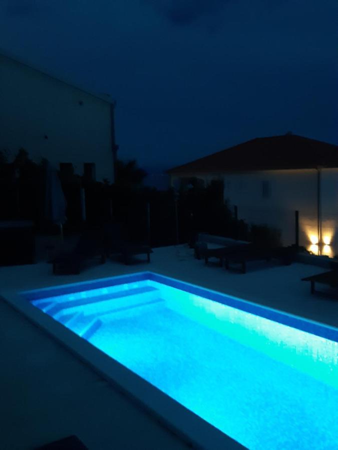 Apartment Lizzi. Τρογκίρ Εξωτερικό φωτογραφία